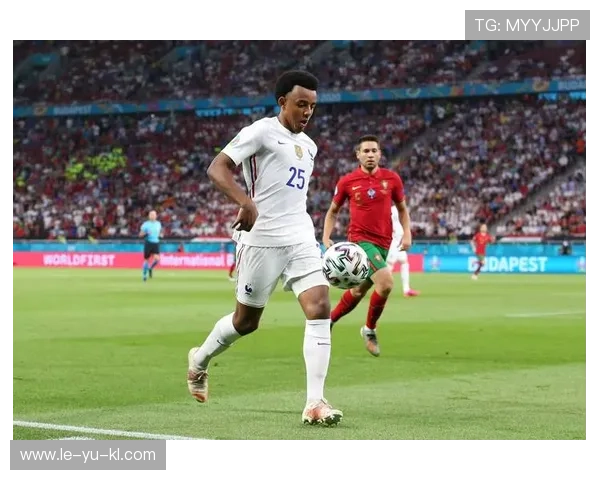 嘘声盖过晋级狂欢！孔德的双线危机，法国后卫一赛季的挣扎全白费？