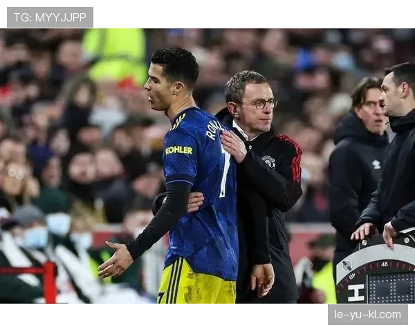 埃因霍温战术解析：节奏掌控与空间利用成制胜关键