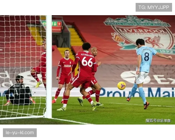 沃克状态回暖，稳固后防助曼城防线坚如磐石