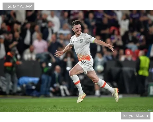 赖斯与罗德里对比:全能性与体系核心差距解析 赖斯与罗德里对比:全能性与体系核心差距解析