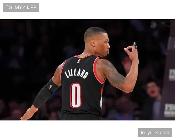 利拉德挡拆持球拉开空间，较上季对换防三分占比升